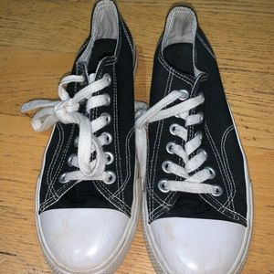 Black converse